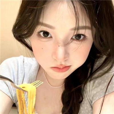 女机械人